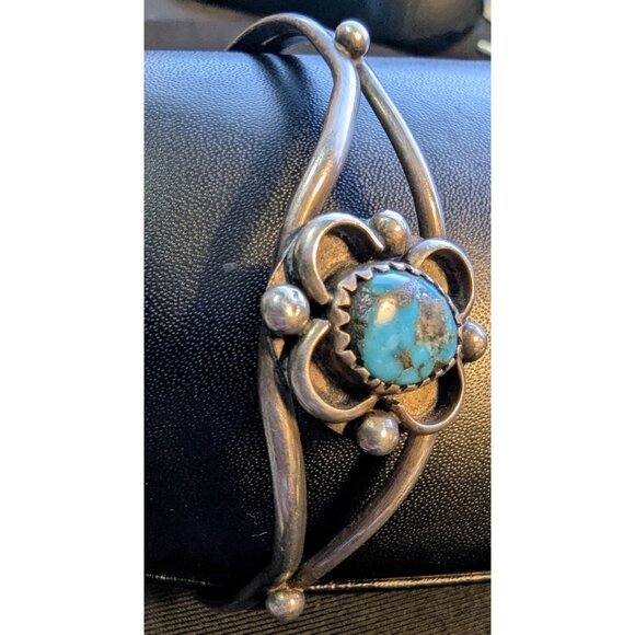 Vintage Navajo Sterling & Turquoise Cabochon Southwestern Open Cuff Bracelet - Picture 2 of 10